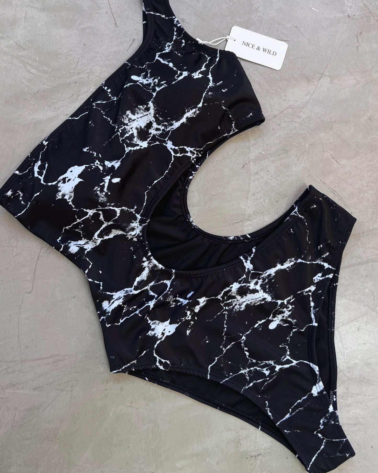 BODY ASIMMETRICO MARMO NERO