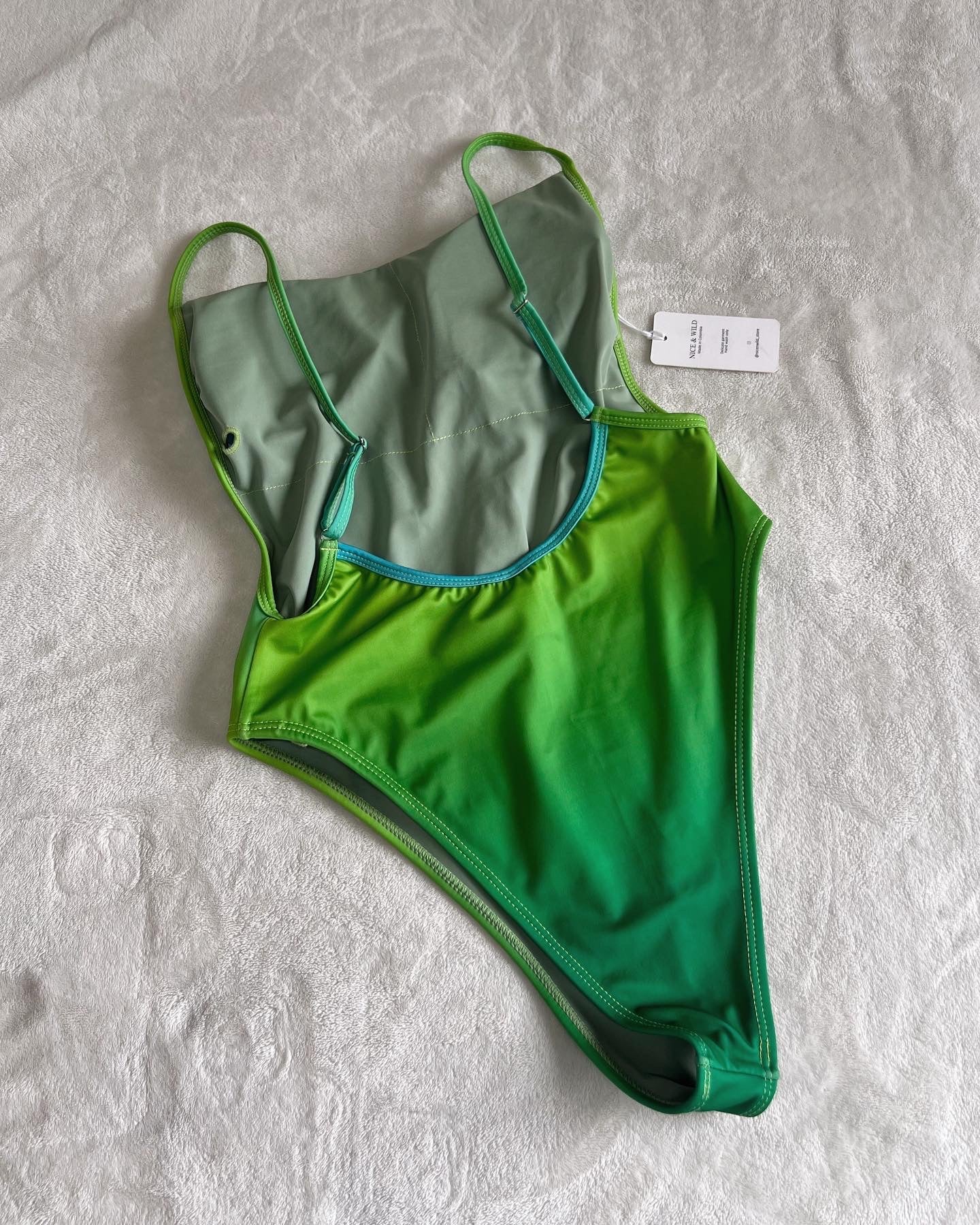BODY MATRI VERDE SCOLORITO