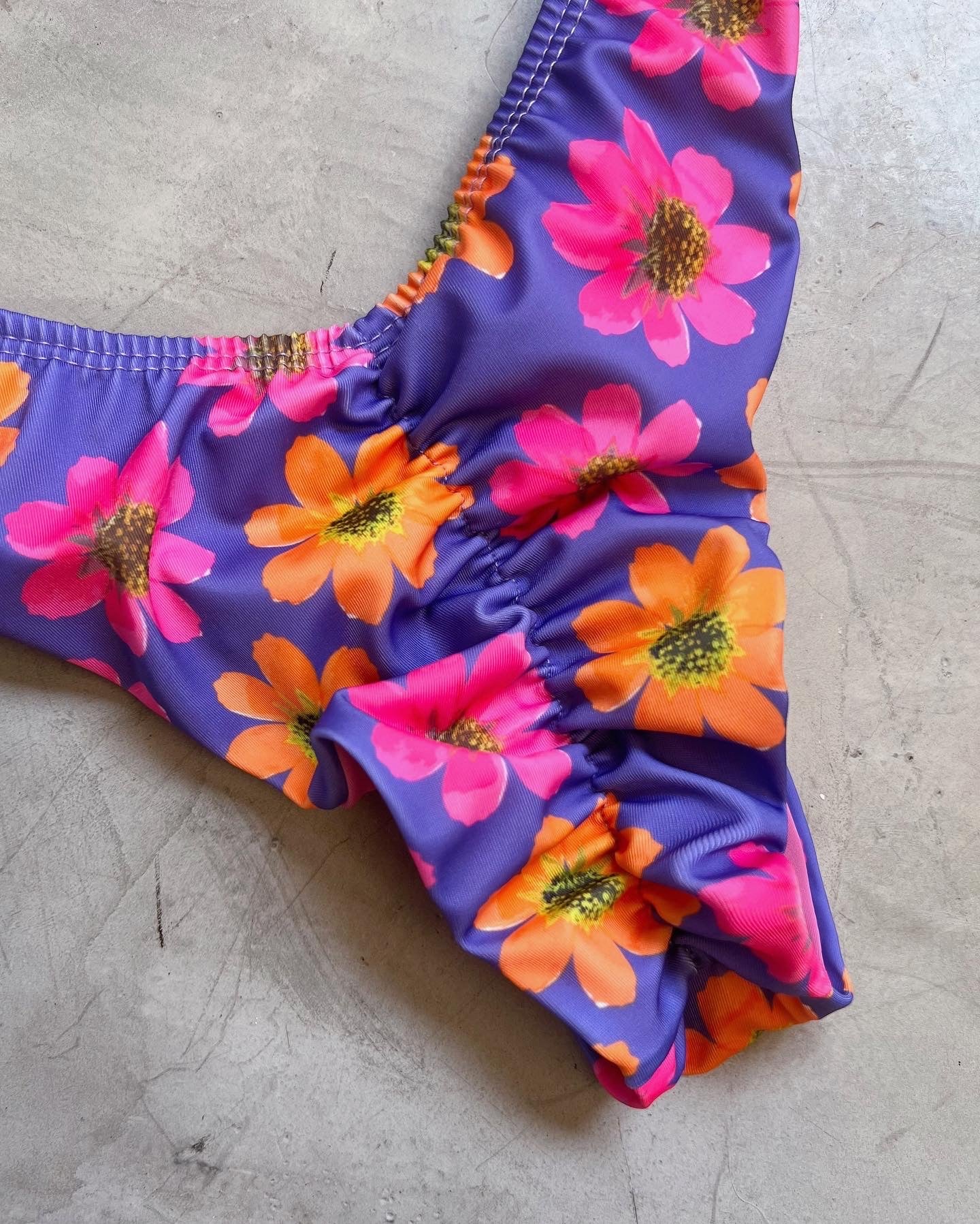 STRAPLESS FLORES SAI
