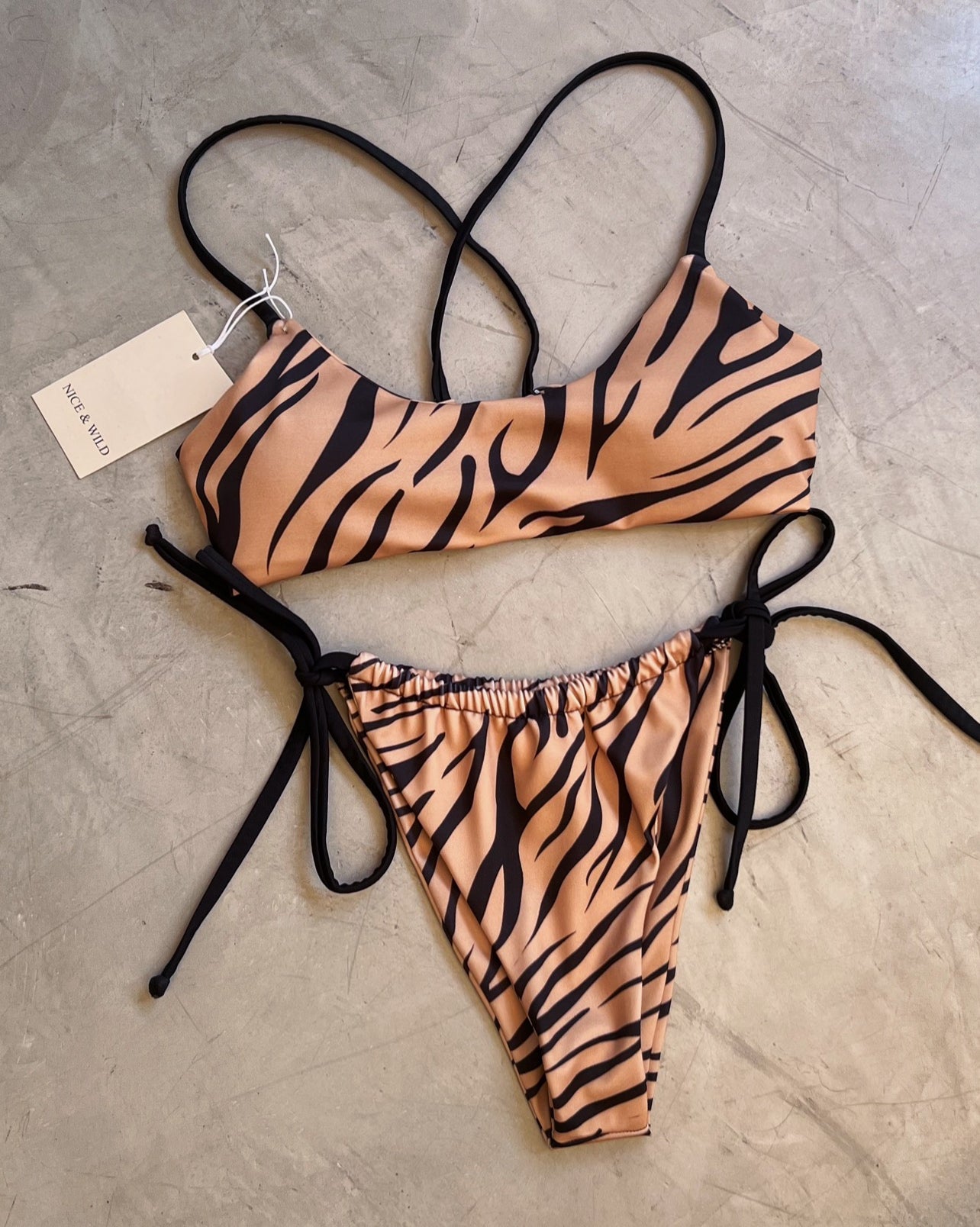 BIKINI CRUZADO ZEBRA DORADA