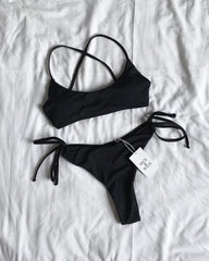 BLACK STRAPPED CROSSOVER BIKINI