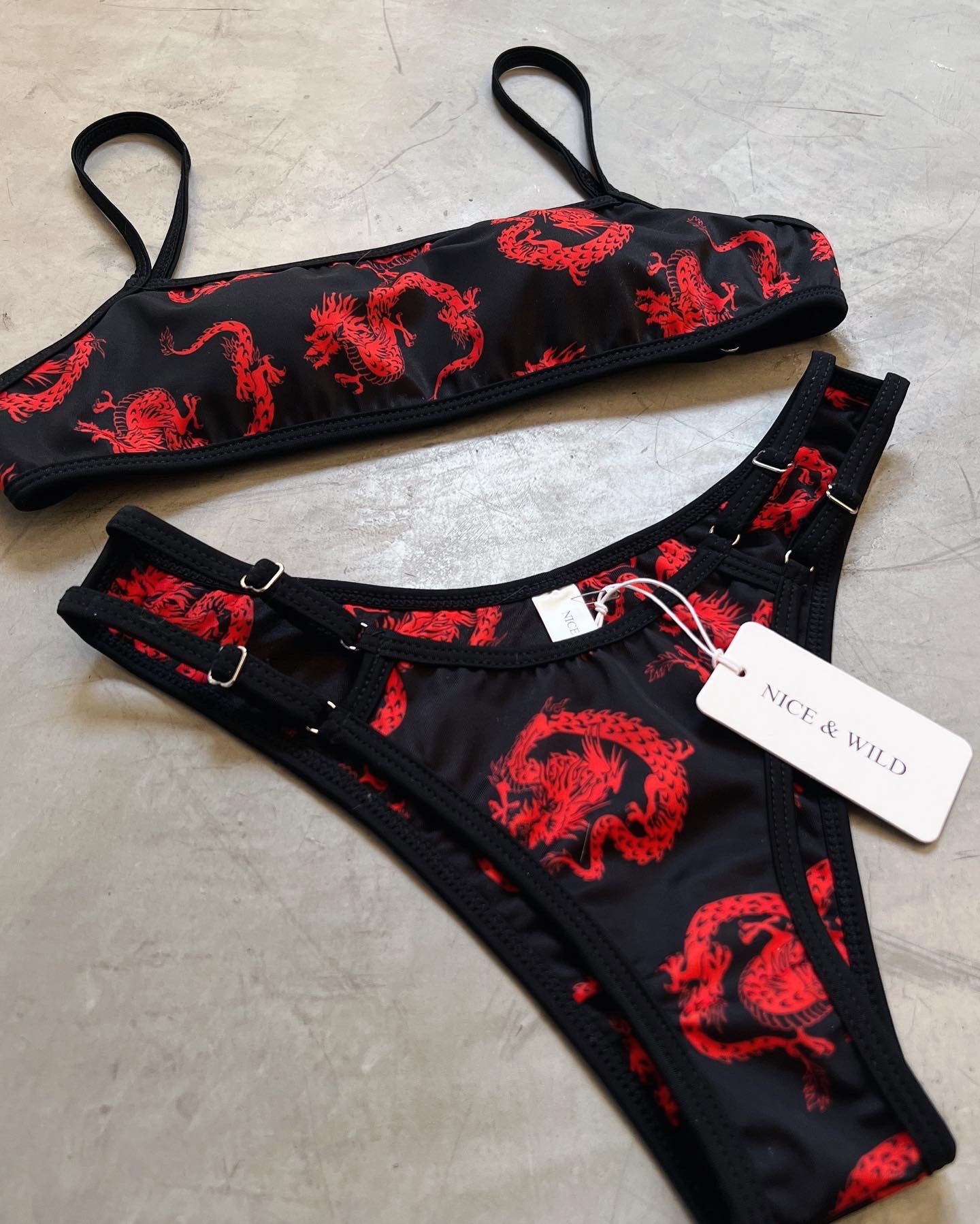 BIKINI MIRANDA DRAGONES ROJOS