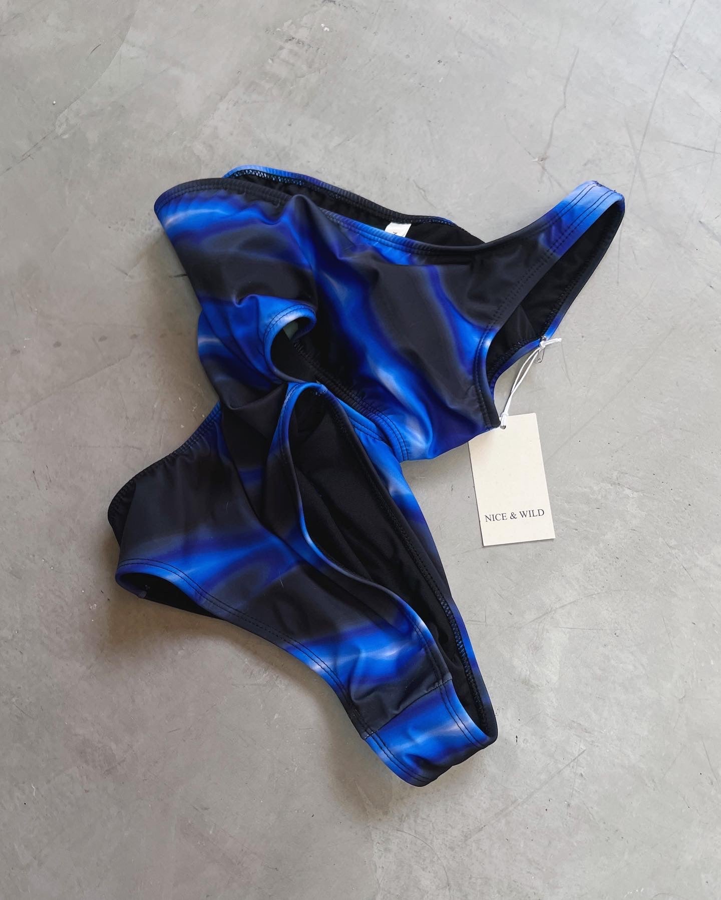 BODY ASIMÉTRICO AZUL ESPACIAL