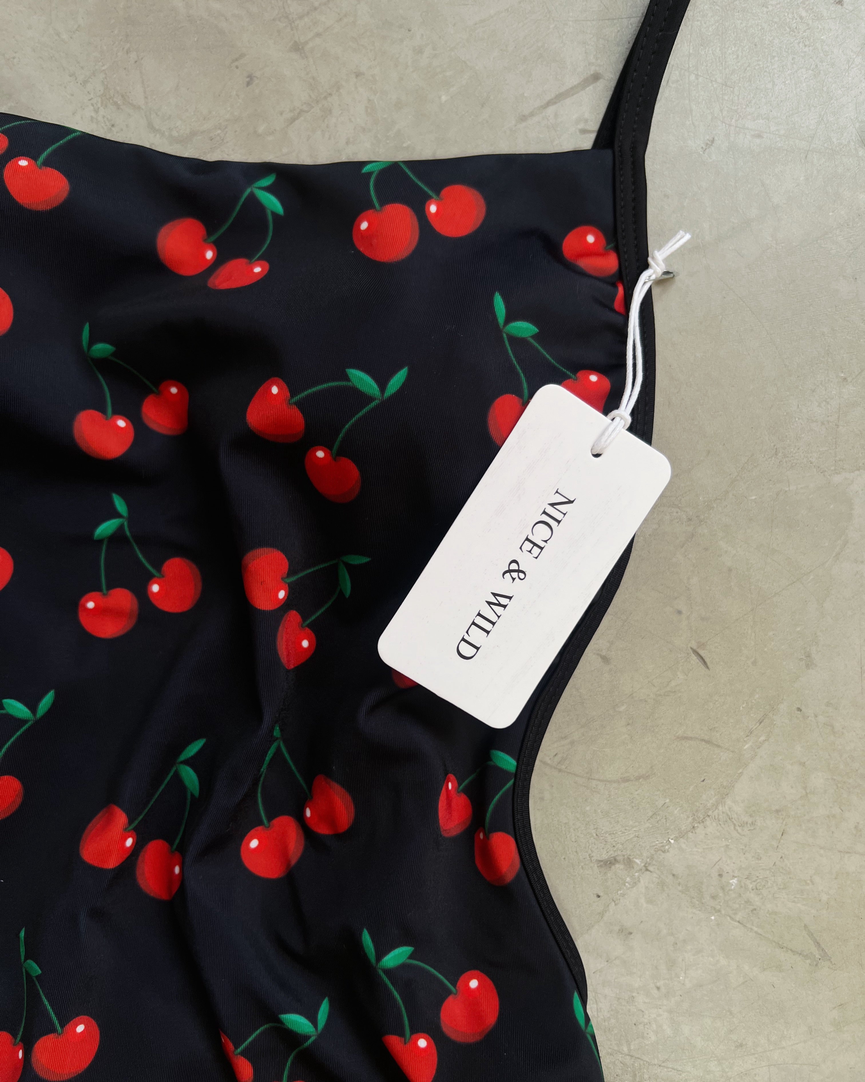 BODY MATRI CHERRIES BLACK