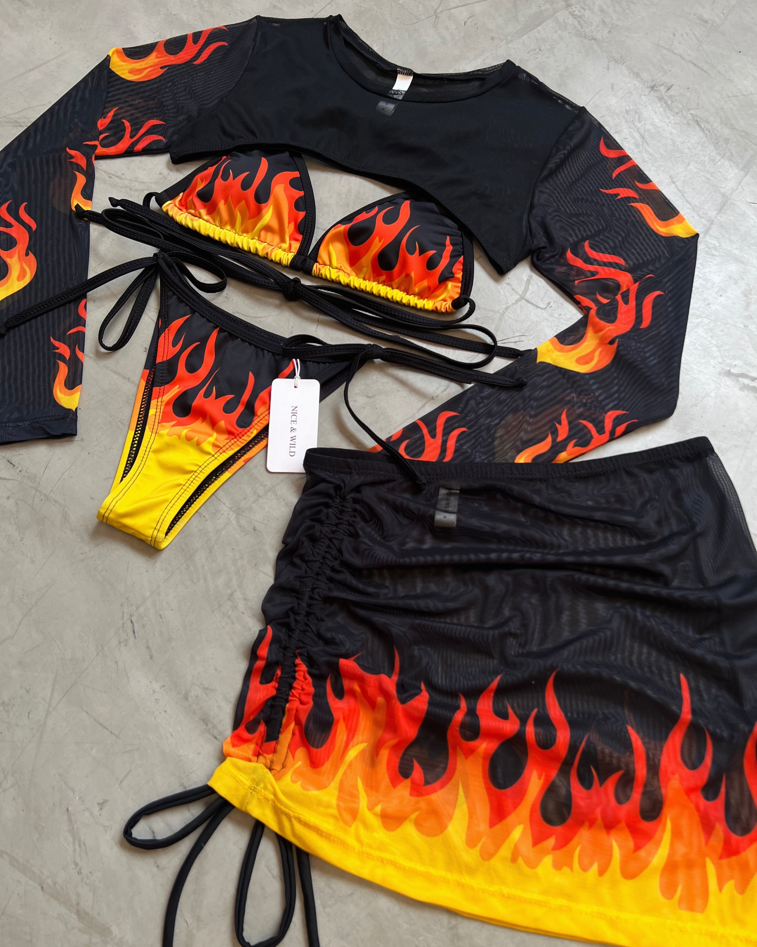 SET BIKINI LLAMAS + FALDA EN MALLA