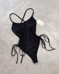 CROSSED BODY BINDING