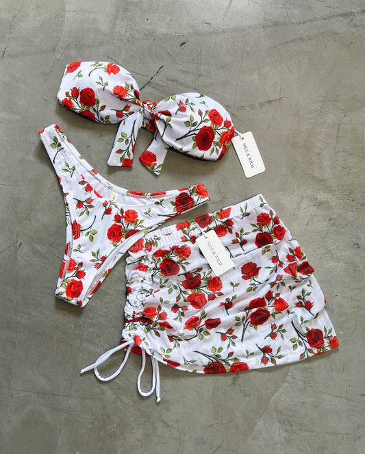 STRAPLESS ROSAS ROJAS