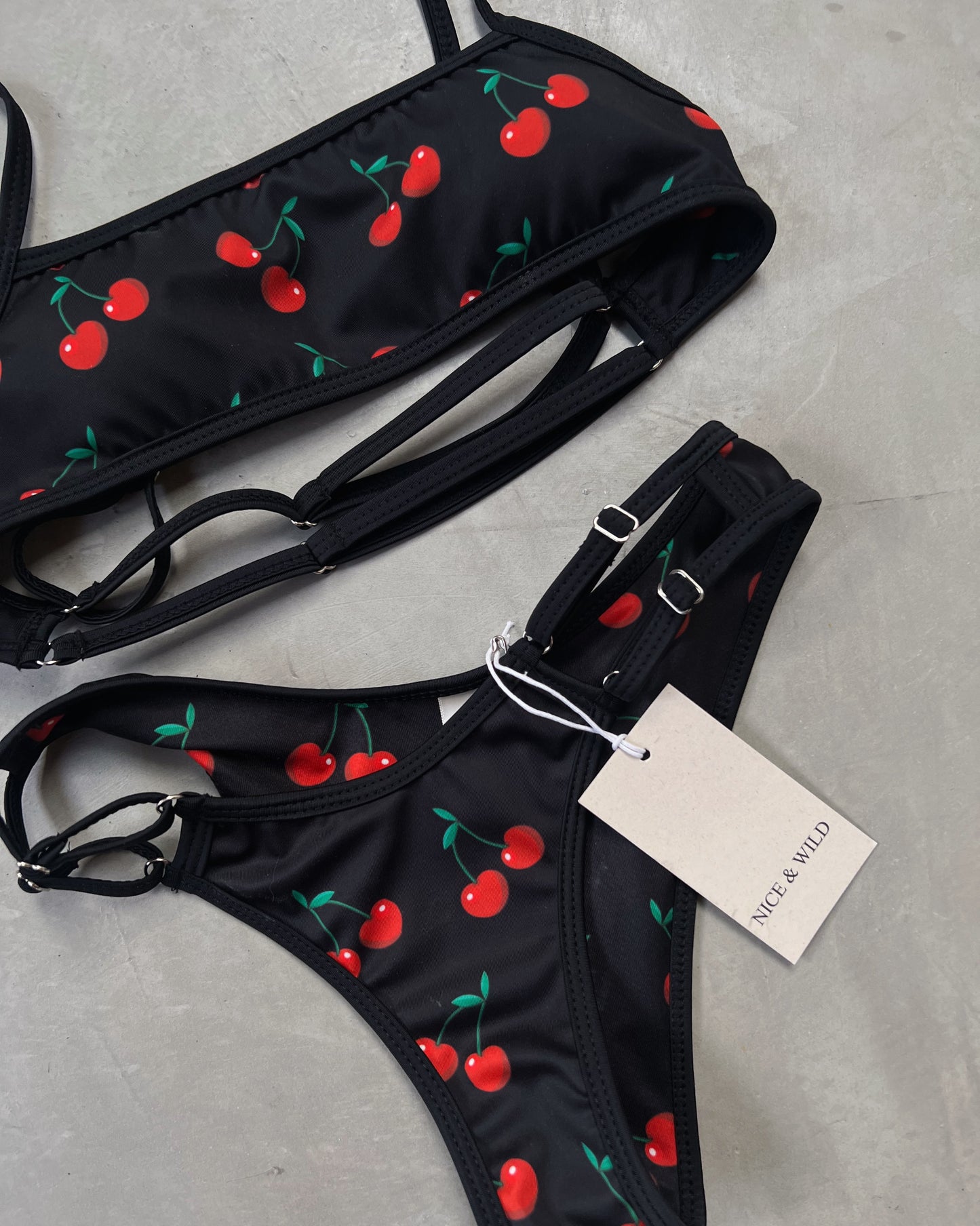 BIKINI MIRANDA CEREZAS NEGRO