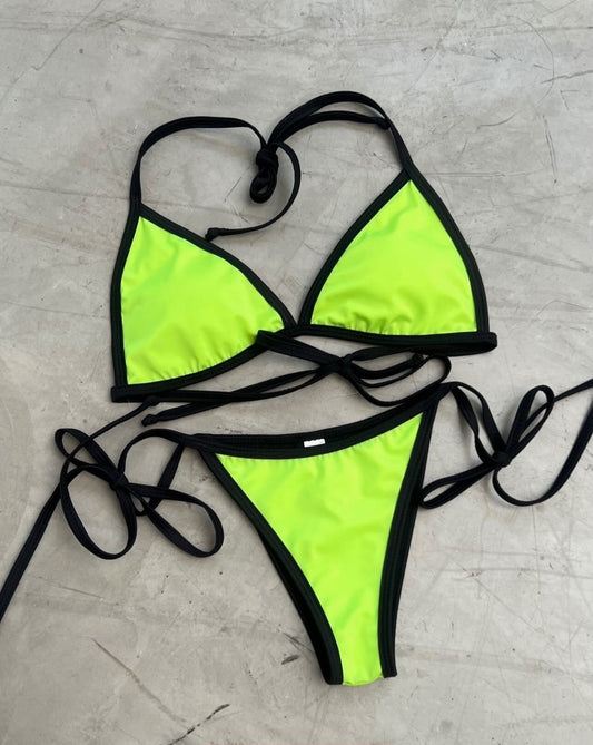 TRIÁNGULO VERDE NEON